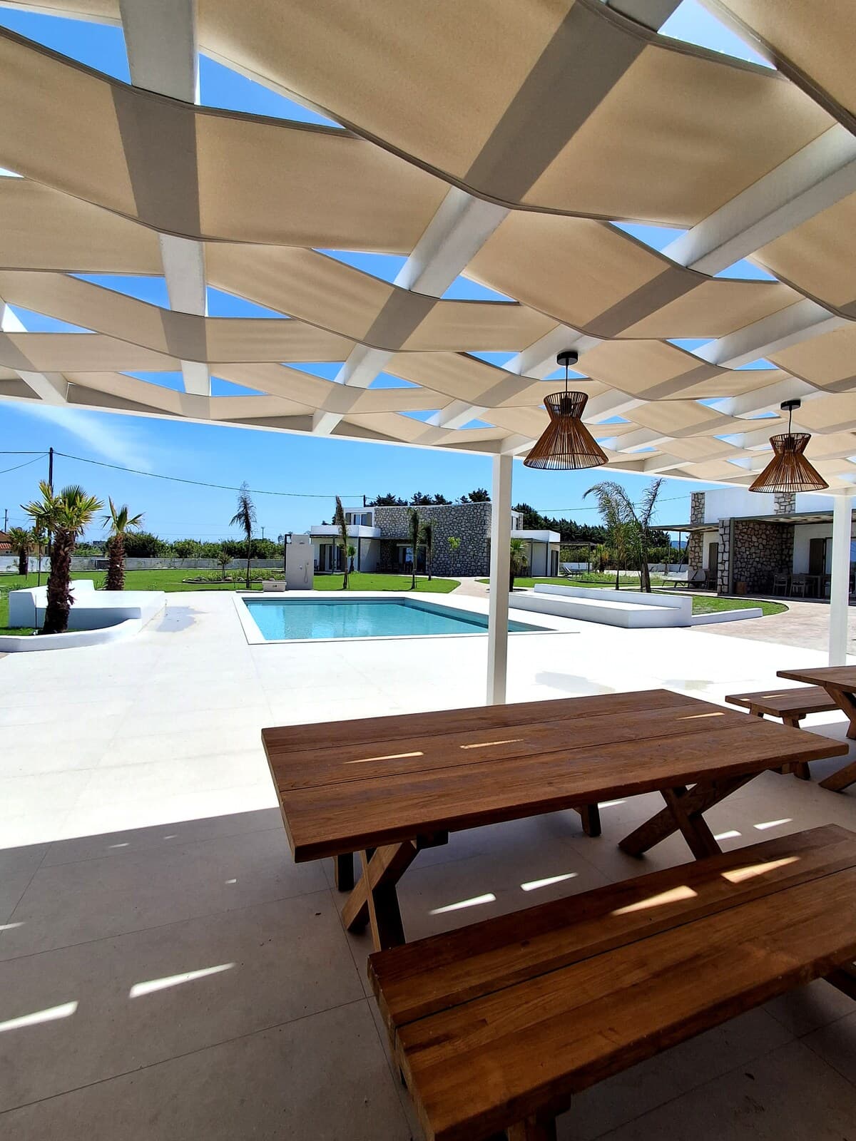 Olive — Garden & pool 4