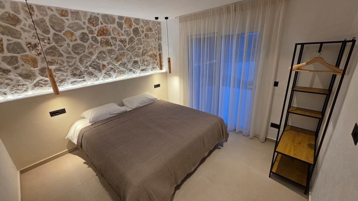 Olive — Bedrooms 3
