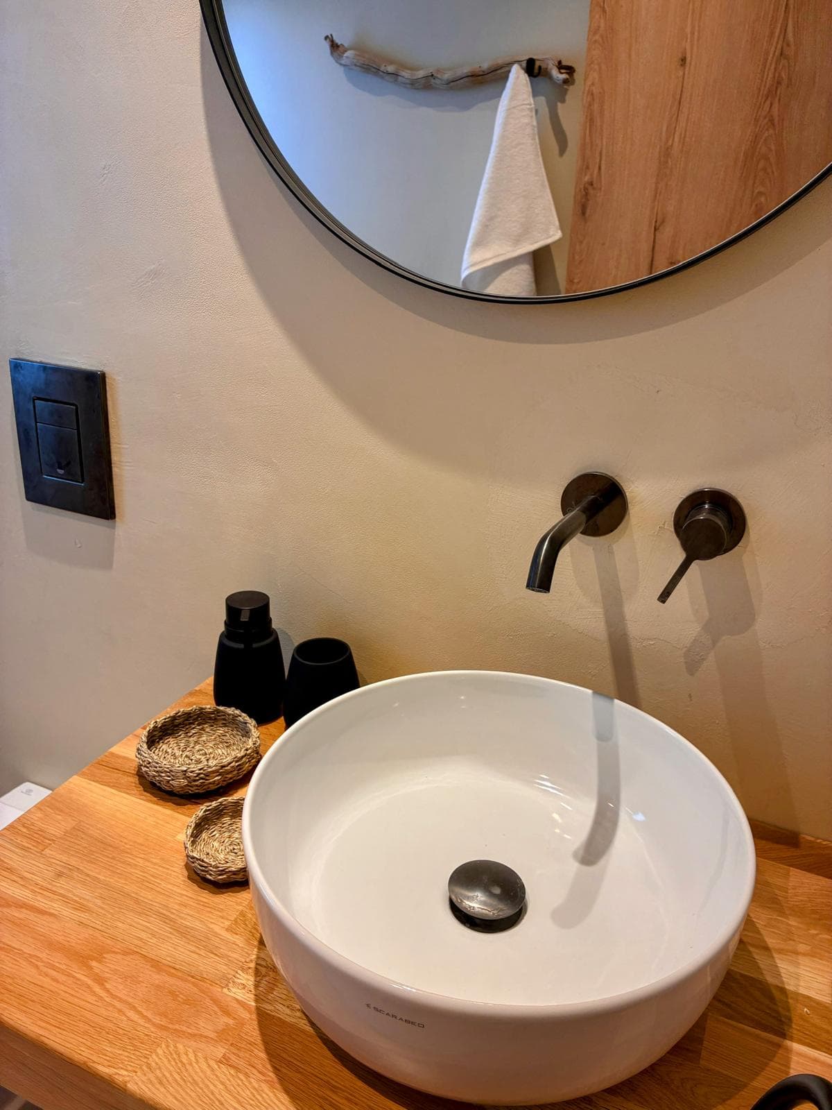 Sykia — Bathroom 1