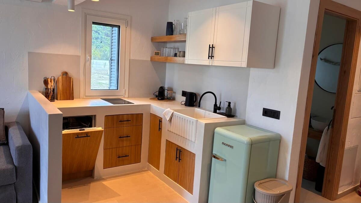 Sykia — Kitchen 1